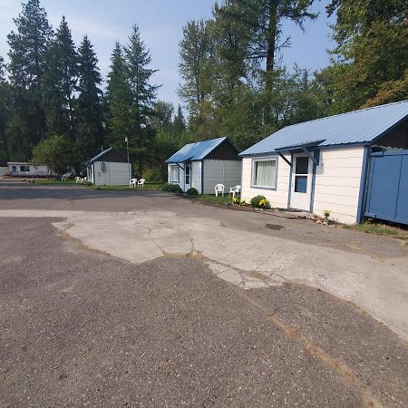 Little River Motel Saint Regis St. Regis Екстериор снимка