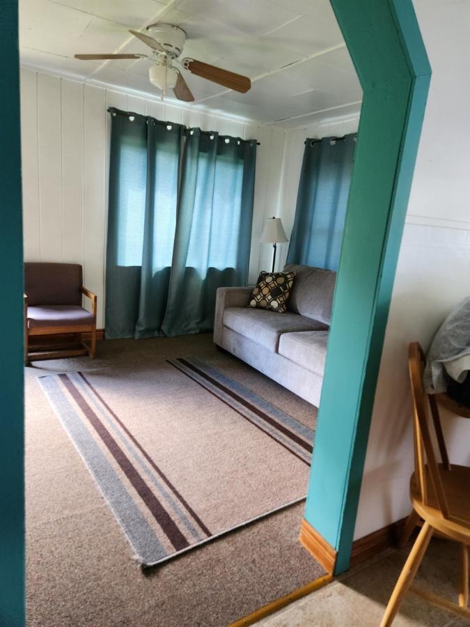 Little River Motel Saint Regis St. Regis Екстериор снимка