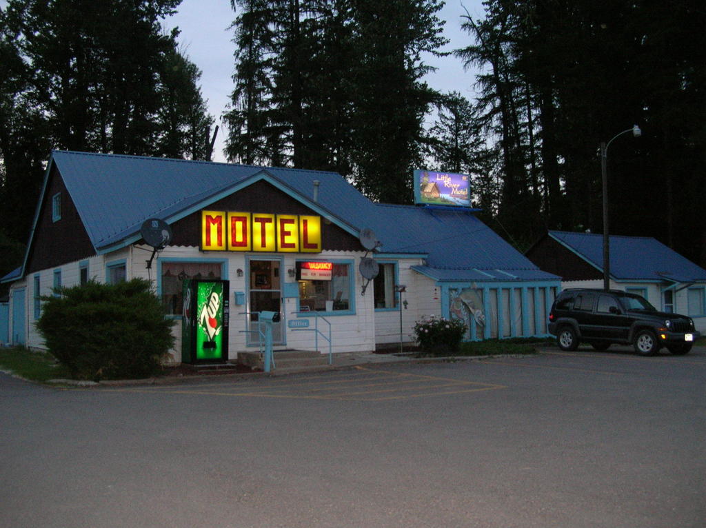 Little River Motel Saint Regis St. Regis Екстериор снимка