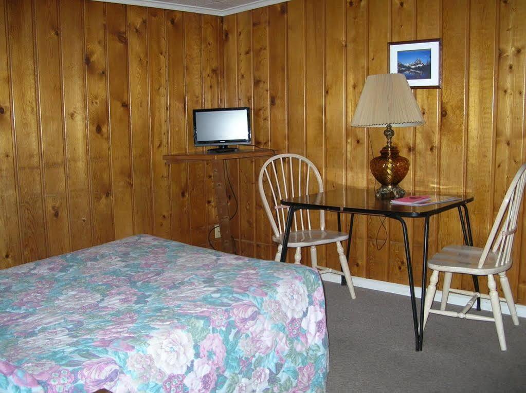 Little River Motel Saint Regis St. Regis Екстериор снимка