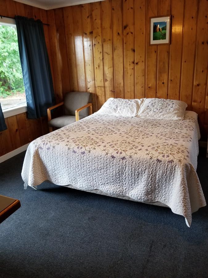 Little River Motel Saint Regis St. Regis Екстериор снимка