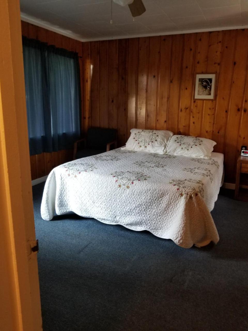 Little River Motel Saint Regis St. Regis Екстериор снимка