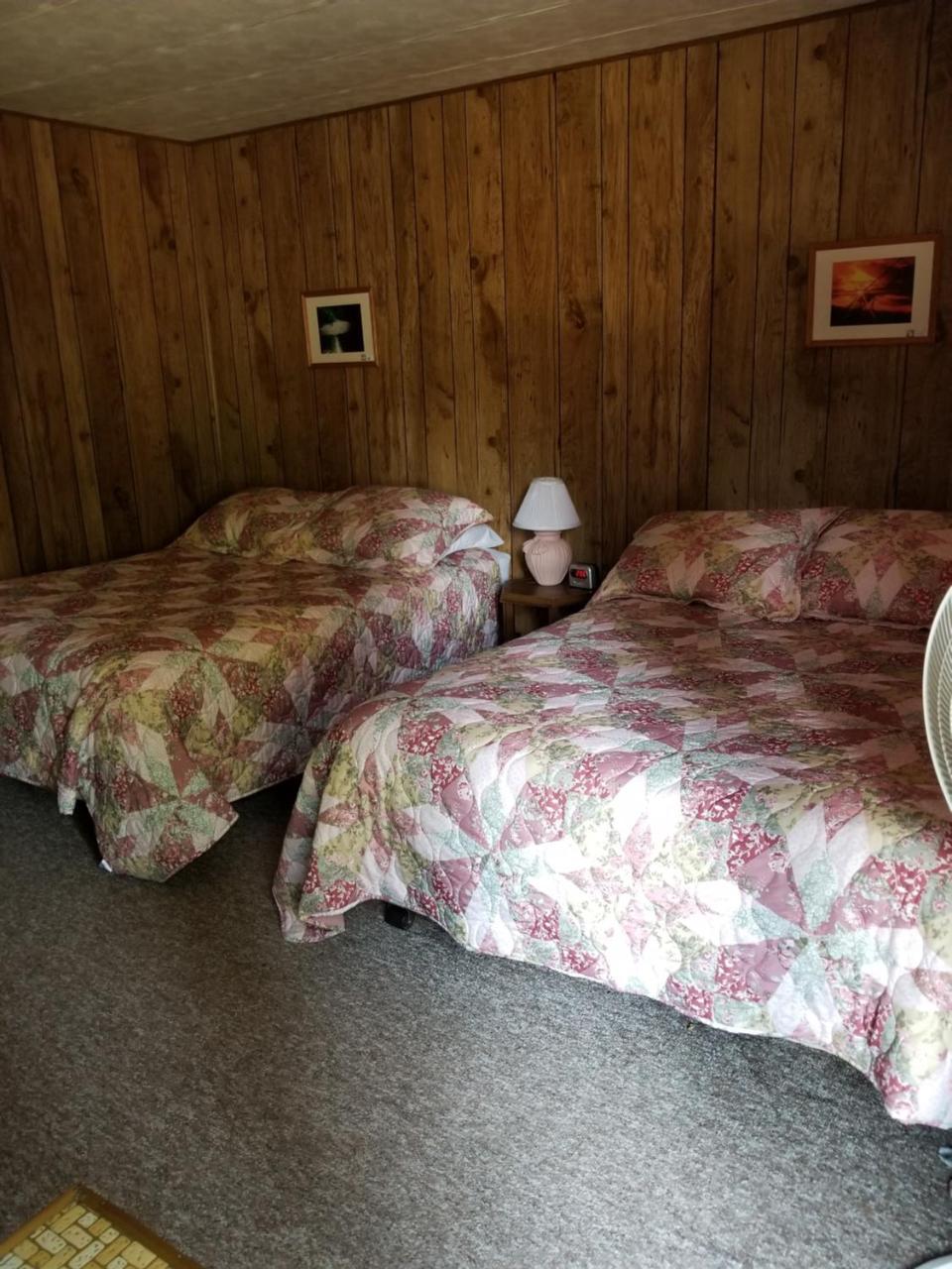 Little River Motel Saint Regis St. Regis Екстериор снимка