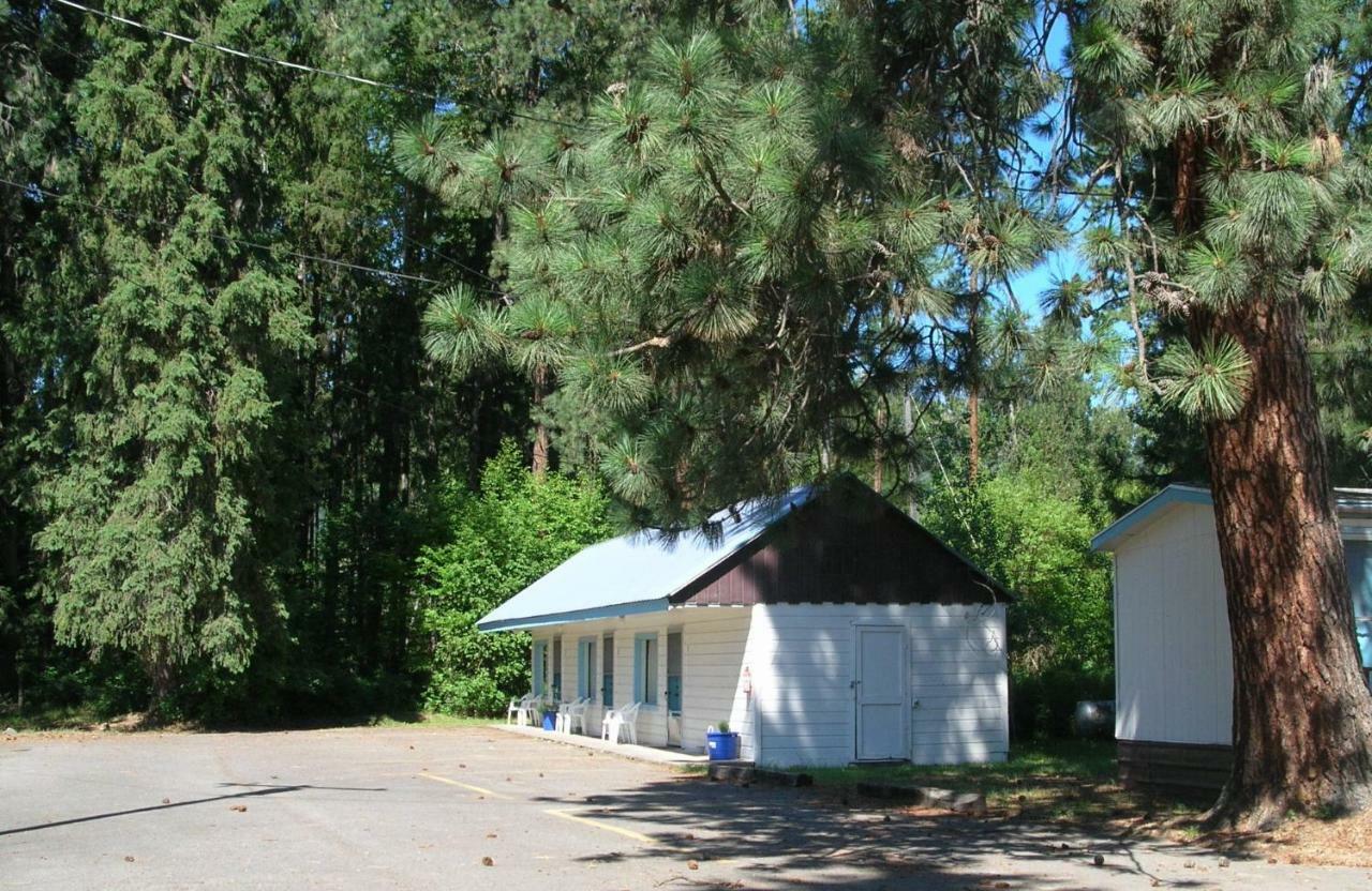 Little River Motel Saint Regis St. Regis Екстериор снимка