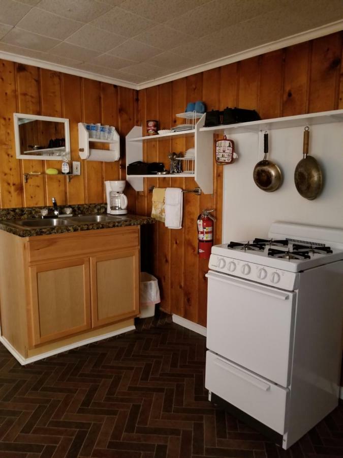 Little River Motel Saint Regis St. Regis Екстериор снимка