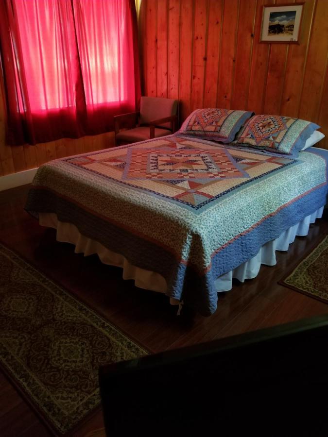 Little River Motel Saint Regis St. Regis Екстериор снимка